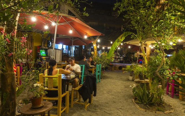 Bananas Adventure Hostel