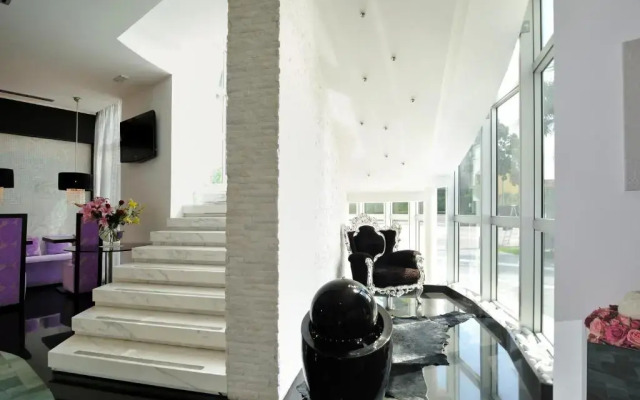 Hotel In