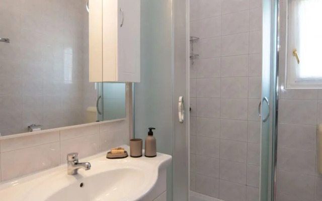 Apartments Mirjana IKA