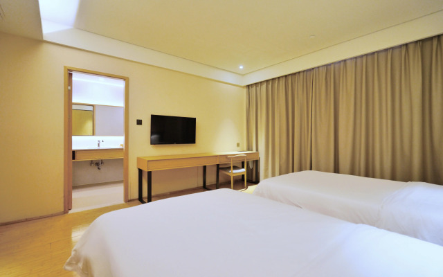 JI Hotel (Shanghai Hongqiao Airport Huqingping Highway)