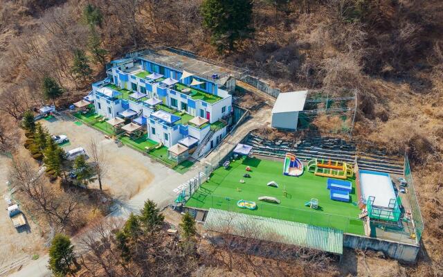 Chuncheon Dogandstay
