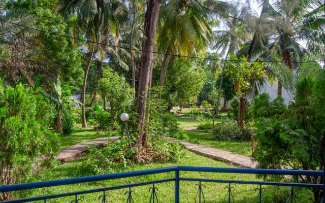 Sai Rock Beach Hotel & Spa