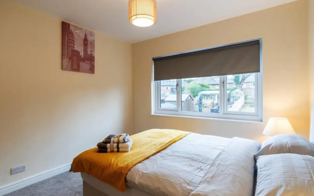 Impeccable Luxury 2-bed House in Sheffield