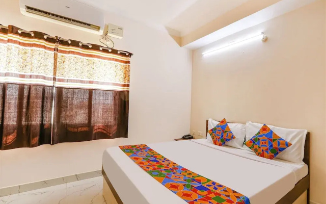Capital O Samrat Palace Near Nampally Station