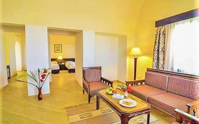 Rohanou Beach Resort
