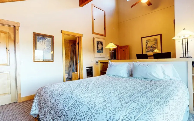 Val DIsere 10 5-Star Luxury with Game room and Gorgeous Mountain Views, Walk to The Village. by RedAwning