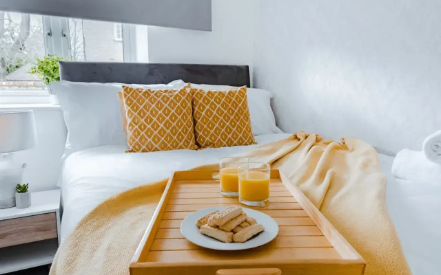 River Court Flat 1