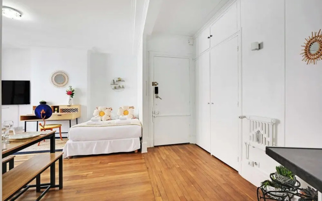 Charming Apartment -4p- Near Arc de Triomphe