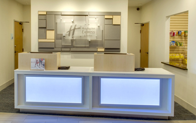 Holiday Inn Express & Suites Chickasha by IHG