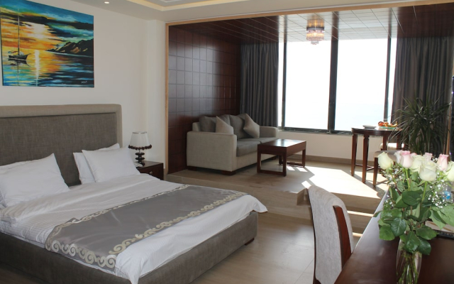 Raouche Rock Suites
