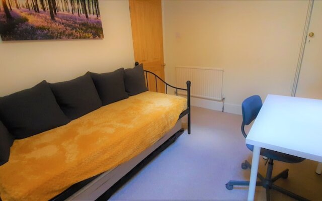 Windsor centre 3 bed terrace house sleep 6