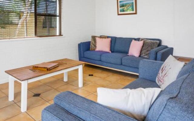 2/56 Lawson Street@Clarkes Beach