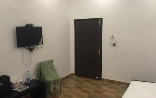 Hotel Kanha & Family Restaurent