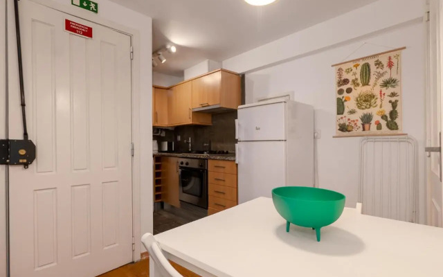 Contemporary Apartment in Chiado 2