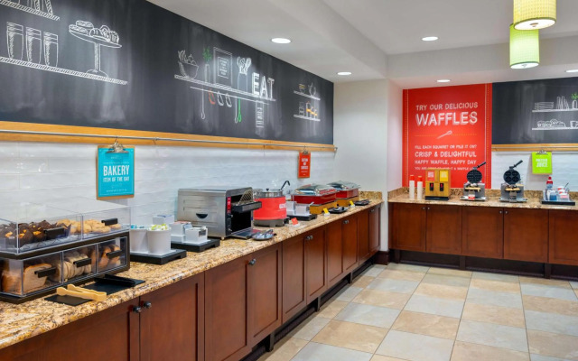 Hampton Inn & Suites Hartford/Farmington