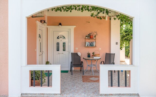 Elena SeaFront Luxury Apartments