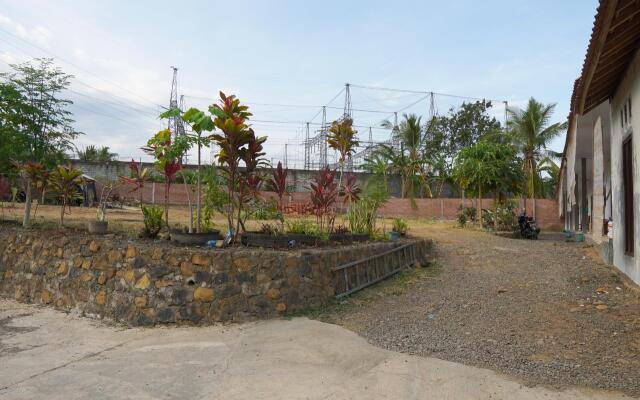 SPOT ON 1746 Putri Kuning Residence