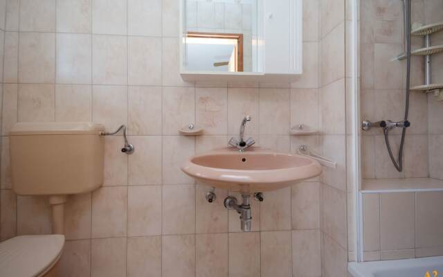 Apartments and Rooms Kata