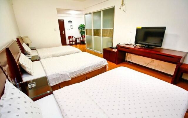 She and He Hotel Apartment