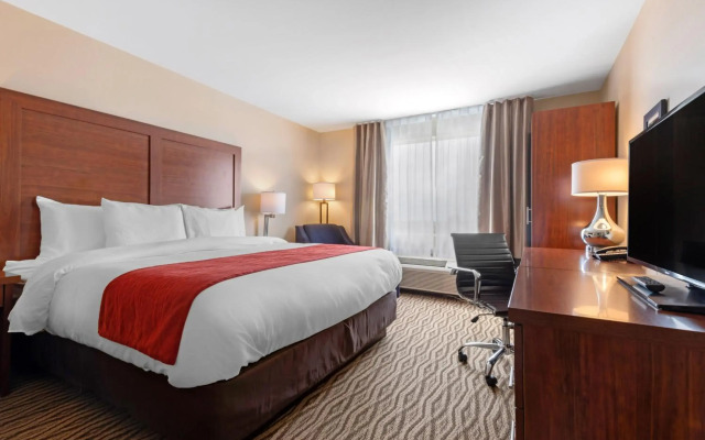 Comfort Inn & Suites