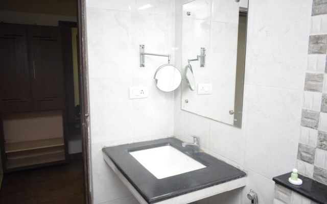 Hotel Tamizh Park