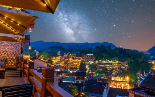 Waiting for someone·Garden View Meisu (Furong Town Scenic Waterfall Branch) – Outside – Xiangxi