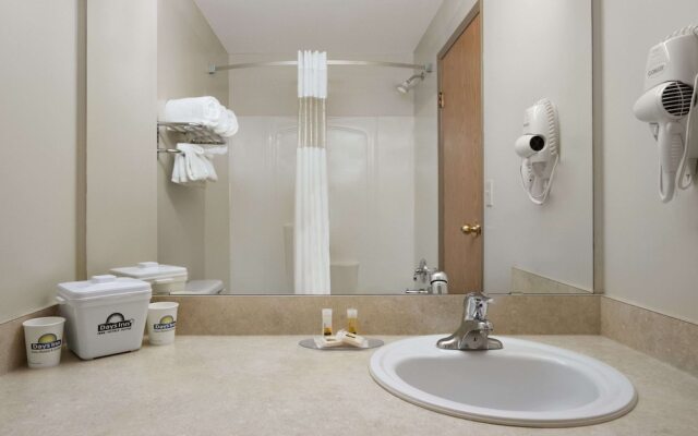 Days Inn - Red Deer