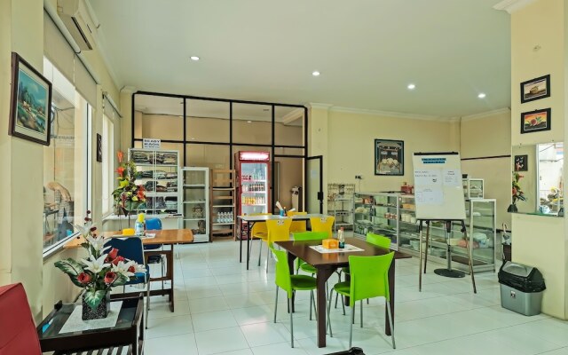 OYO 92454 Griya Raharja Guest House Syariah