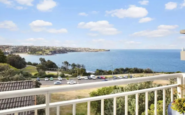 SurfSide Escape in Coogee