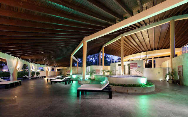 Grand Palladium Palace Resort Spa & Casino - All Inclusive