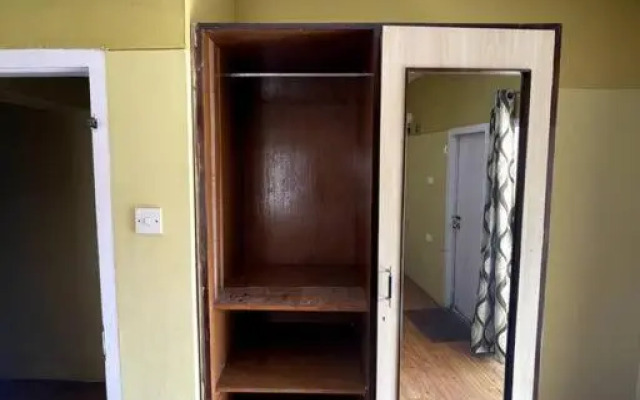 Rustic 3-BR Villa w/ Front & Back Yards in the mountains