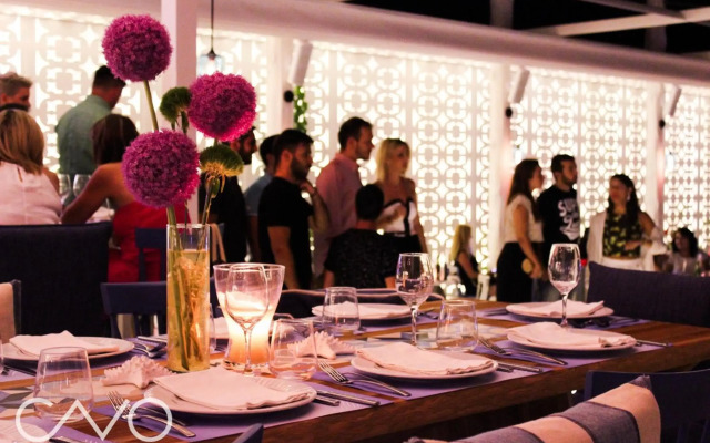 Cavo Seaside Suites