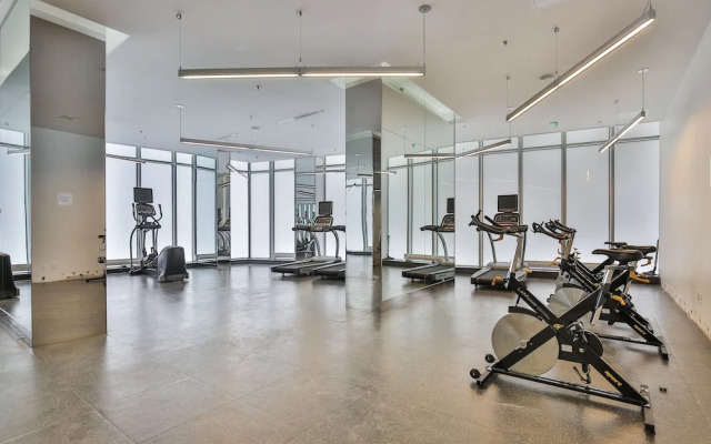 Noel Suites - York and Bremner