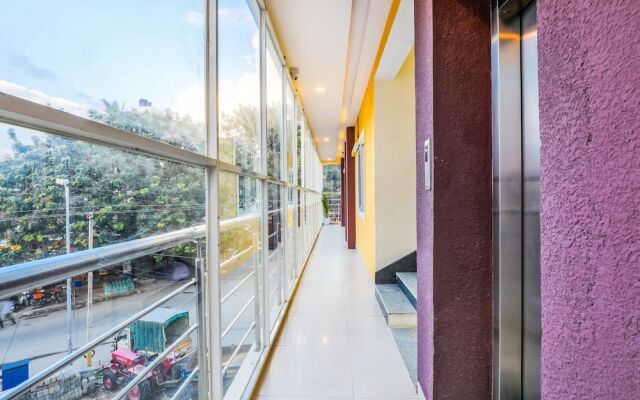 Royal Wood Executive