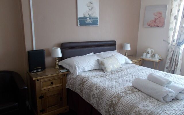 Twin Palms Guesthouse