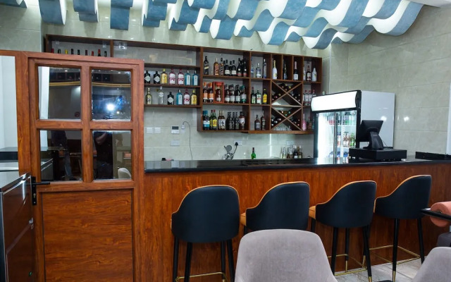 Gloria Inn Hotel