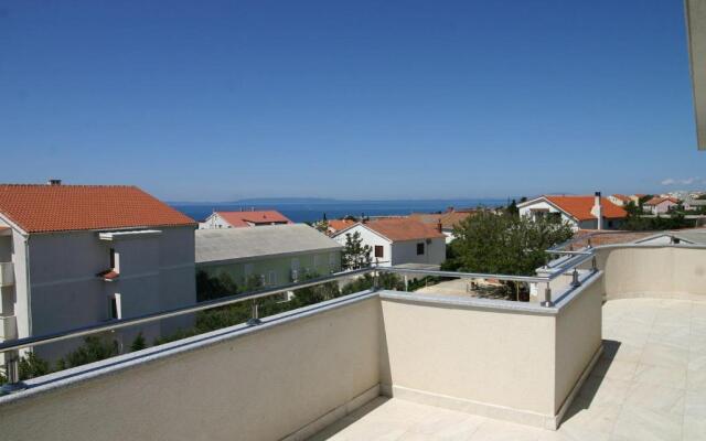Beautiful penthouse for 8 close to city center