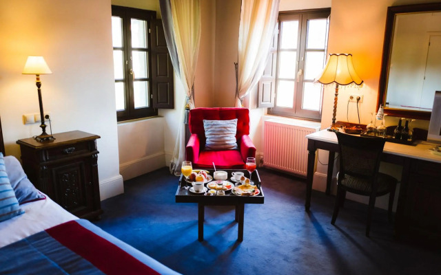 Trikolonion Country Hotel