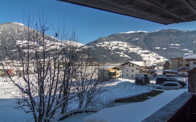 Voguish Apartment In Kaltenbach Zillertalim With Terrace