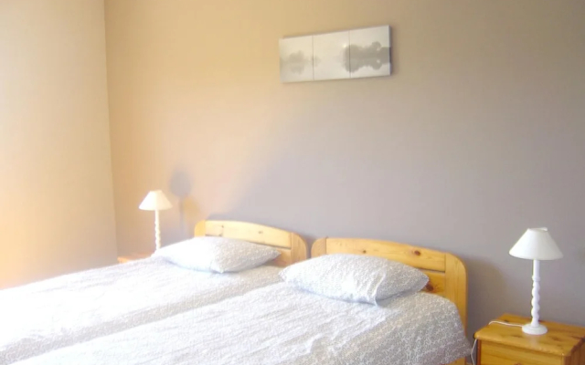 House with 5 Bedrooms in Bertogne, with Wonderful Lake View, Enclosed Garden And Wifi - фото 3