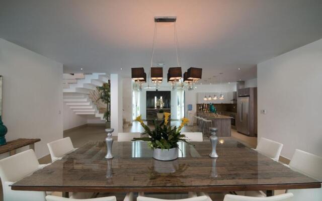 Crown Villas 6 bdrm