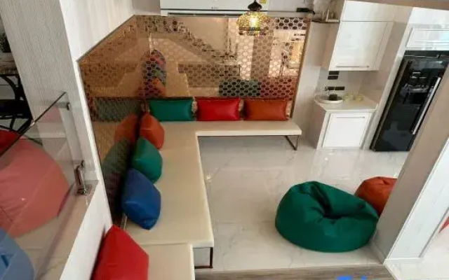 Residence at 49