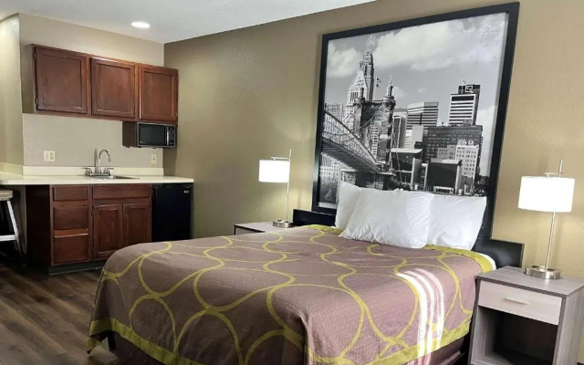 Super 8 - Harrison OH