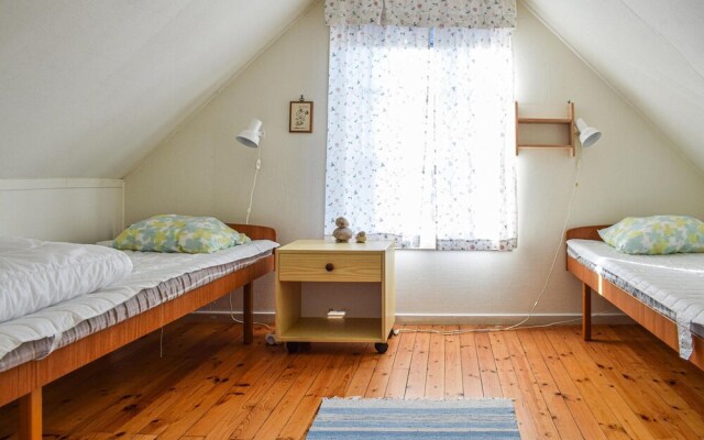 Awesome Home in Löttorp With 3 Bedrooms