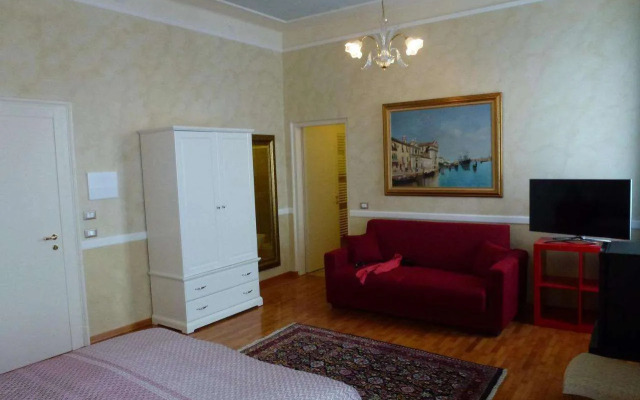 Lady Verona Residence