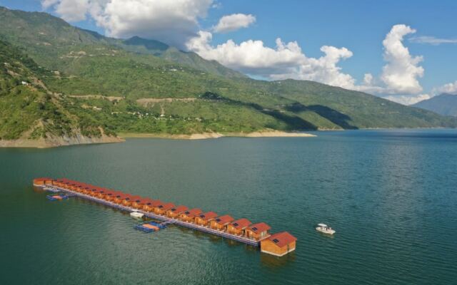 Le Roi Floating Huts & Eco Rooms