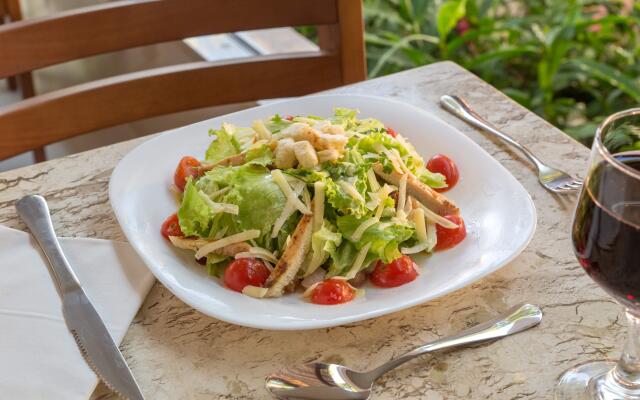 Floral Inn Family Hotel