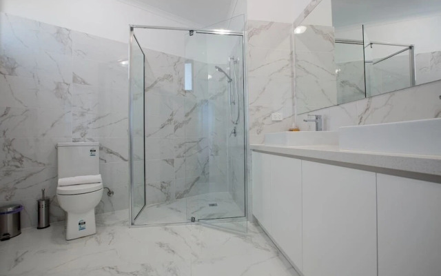 Trendy Sweet Home In Blackburn South