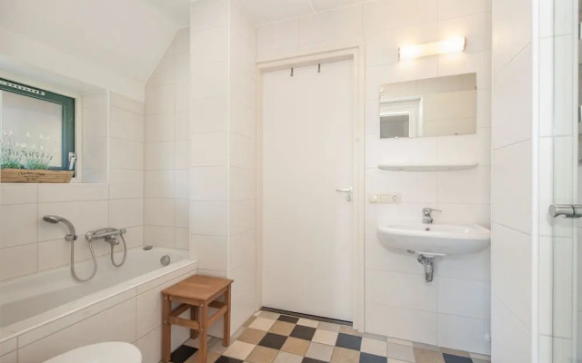 Comfortable, two Bathroom Holiday Home, in a Nature Reserve