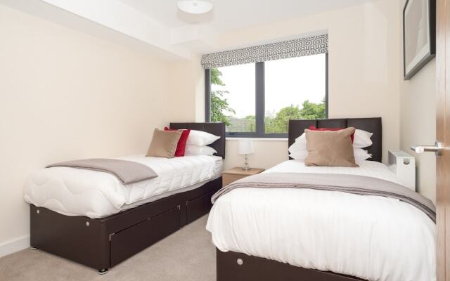 Luxury, Modern Apartment in York, Sleeps 4